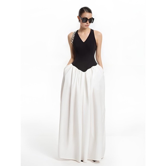 Commense Dresses & Skirts - Commense Black &‎ White Maxi Dress V Neck Sleeveless Evening Party Gown Size S